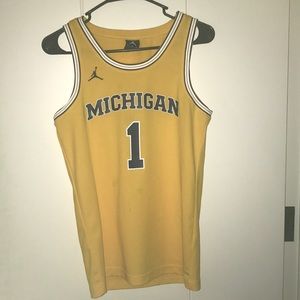 Youth boys XL Michigan basketball jersey, BAND NEW